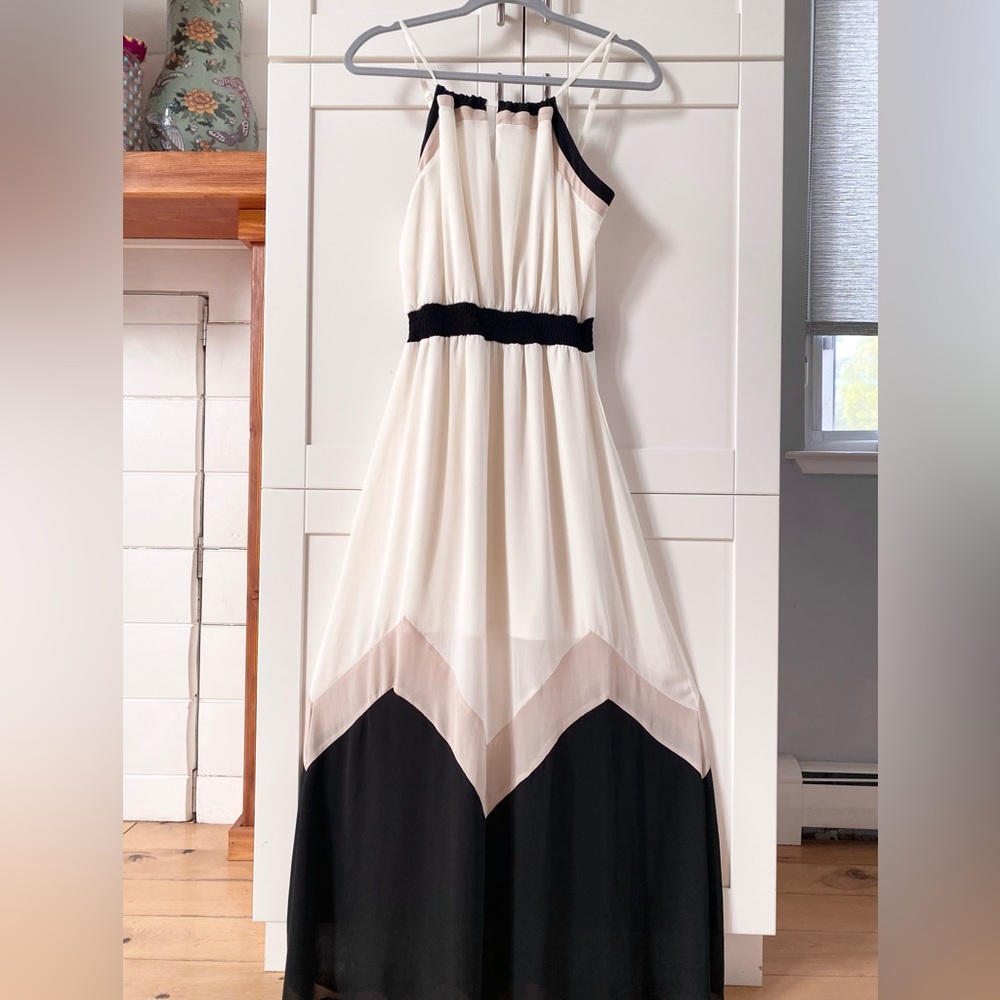 Heart Soul Contemporary Flowy Maxi Dress